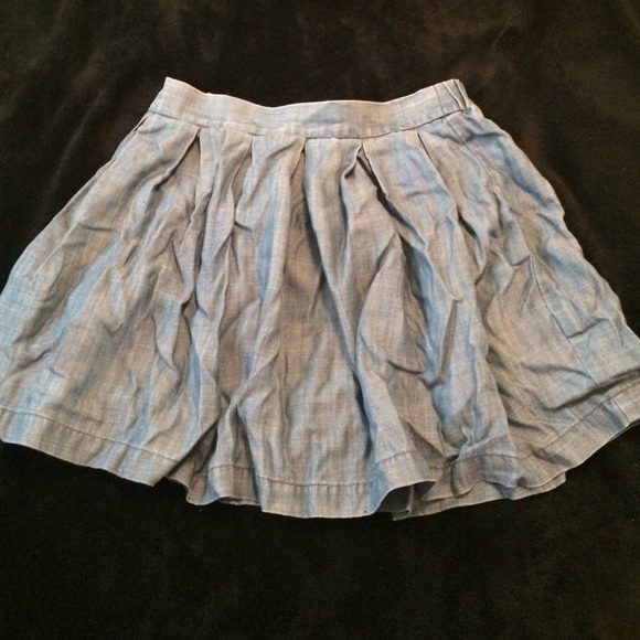 Cute high waisted jean skirt