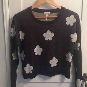 LA Hearts Daisy Print Cropped Sweater 🌼