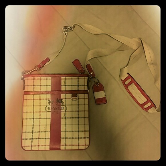 Coach Handbags - Coach crossbody purse