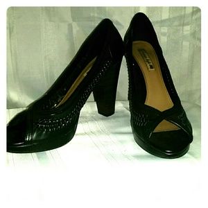 Lovely black peep toe pumps with brown wooden heel