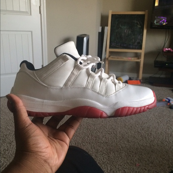 Cherry 11 - Picture 4 of 4