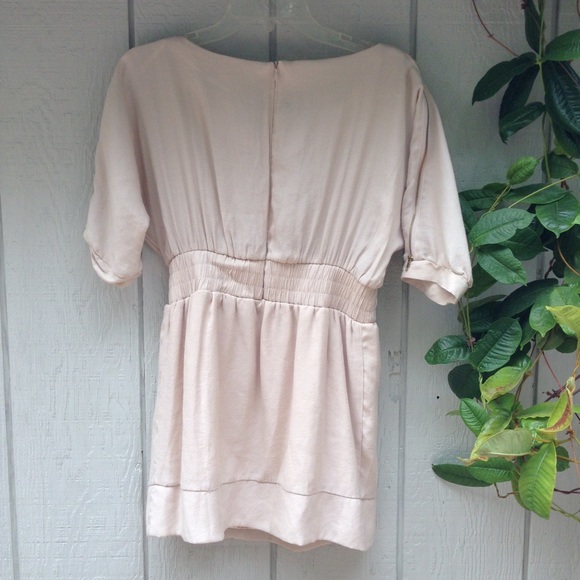 Cream Colored dress - Picture 2 of 4