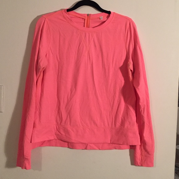 Coral colored lululemon top