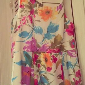 Lipstick floral dress. Missing belt.