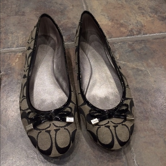 Black Coach Flats