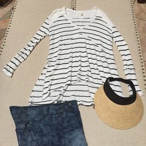 Adorable free people spring /summer sweater