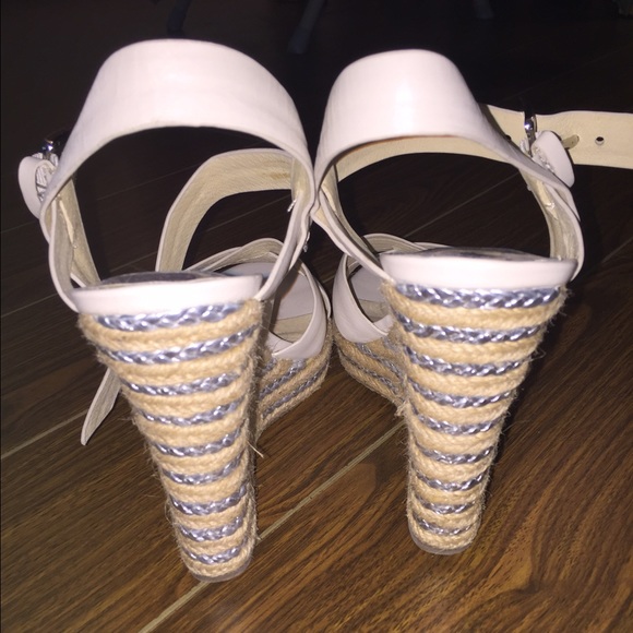 Worn once at a friends graduation!