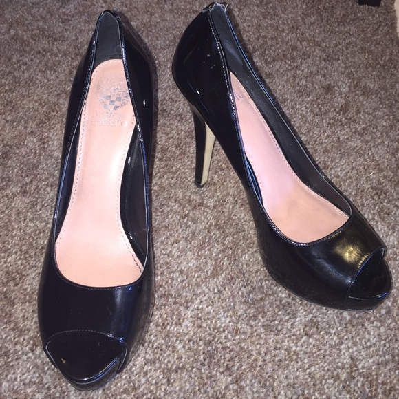 Vince Camuto Black peep toe heels