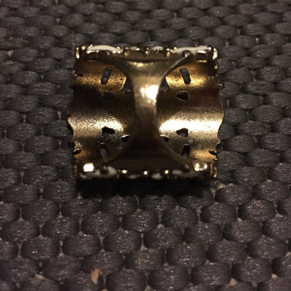 Enamel statement ring - Picture 3 of 3