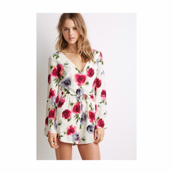 forever 21 floral bell sleeved romper 🌸
