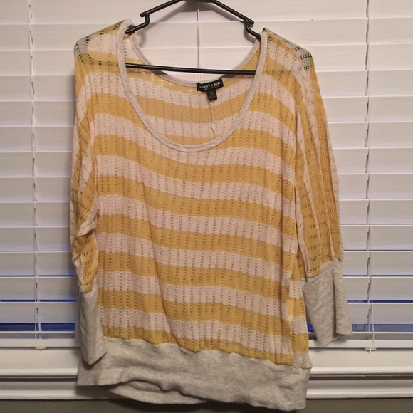 Cream/yellow sweater type top