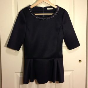 Black space cotton dress.