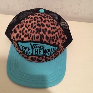 Vans baby blue leopard truck hat