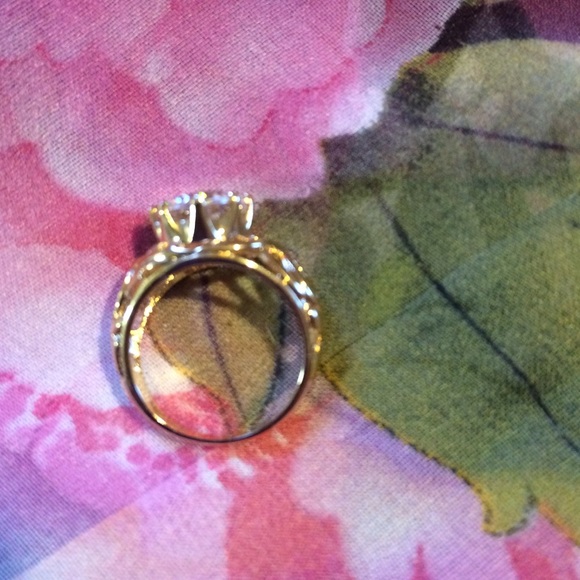 LIND topz ring - Picture 3 of 4