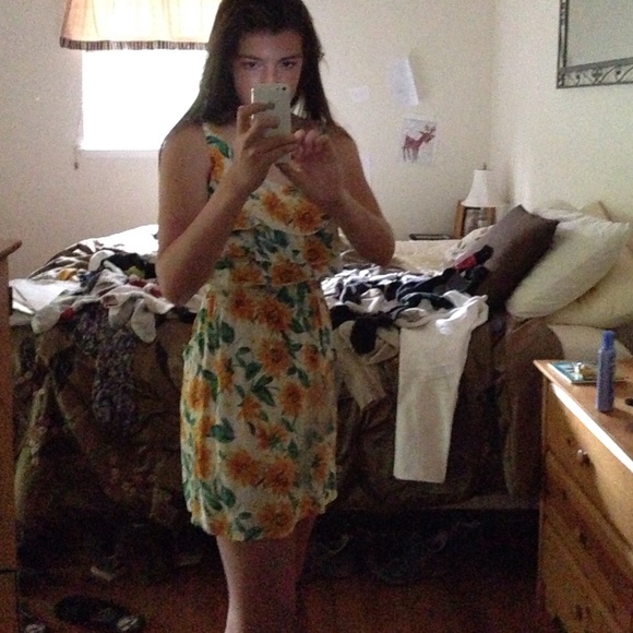 Super cute America Apparel sunflower dress - Picture 3 of 3