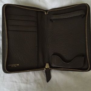 Coach Men's line iPhone 4/4s wallet case