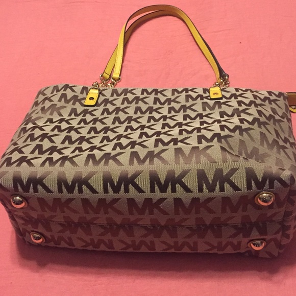 Michael KORS TOTE - Picture 3 of 4