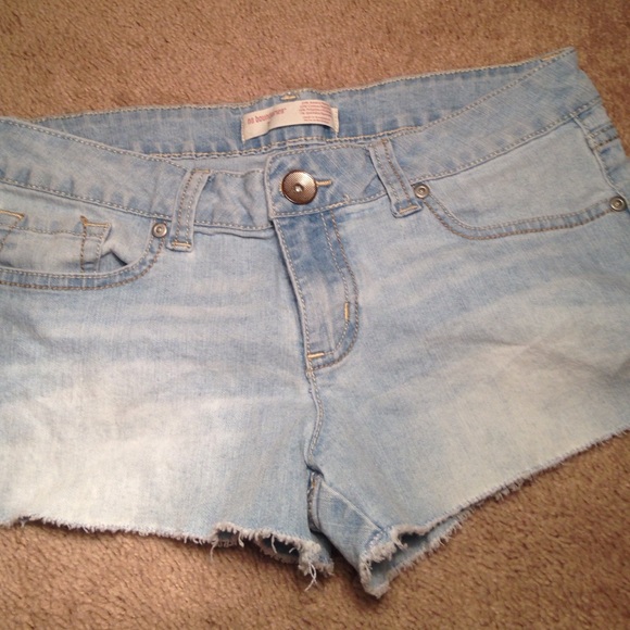 LIGHT DENIM SHORTS💙