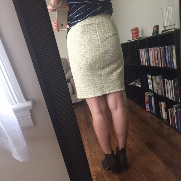 Ann Taylor Yellow Tweed Skirt - Picture 2 of 3