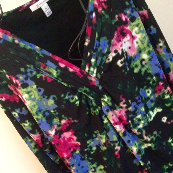 * SOLD* | pretty multi floral pullover | - Picture 2 of 3