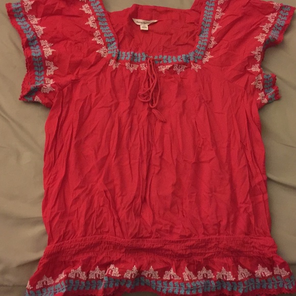 Adorable lightweight boho top