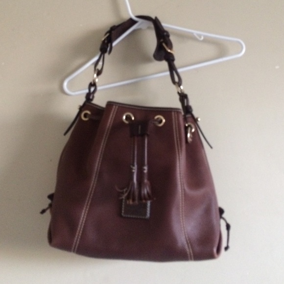 Medium sized Dooney & Bourke 1975 purse