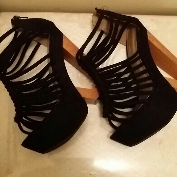 Mark & Maddux (nwots) - Picture 2 of 4