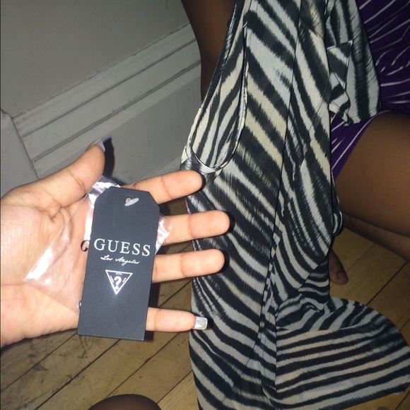 Guess shirt - Picture 4 of 4