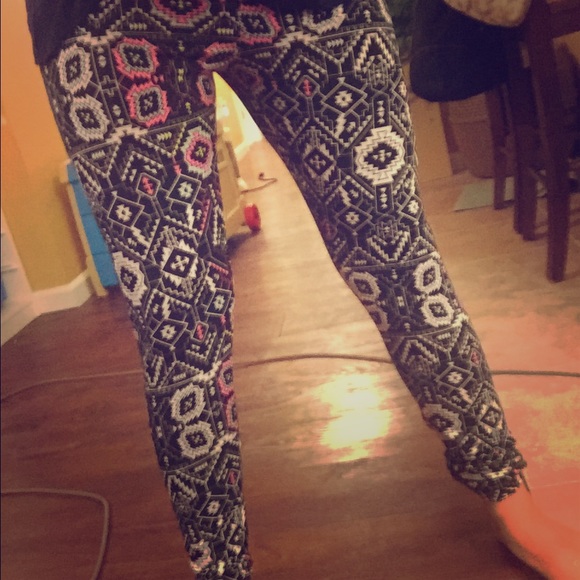 🗿Bogo tribal printed leggings🗿