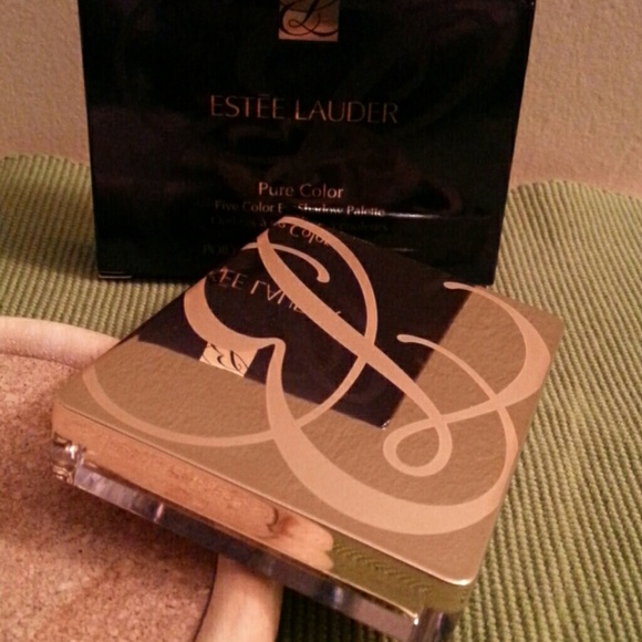 **BUNDLED** Estee lauder Pure Color eye palette - Picture 4 of 4