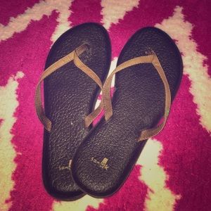 Sanuk flip flops