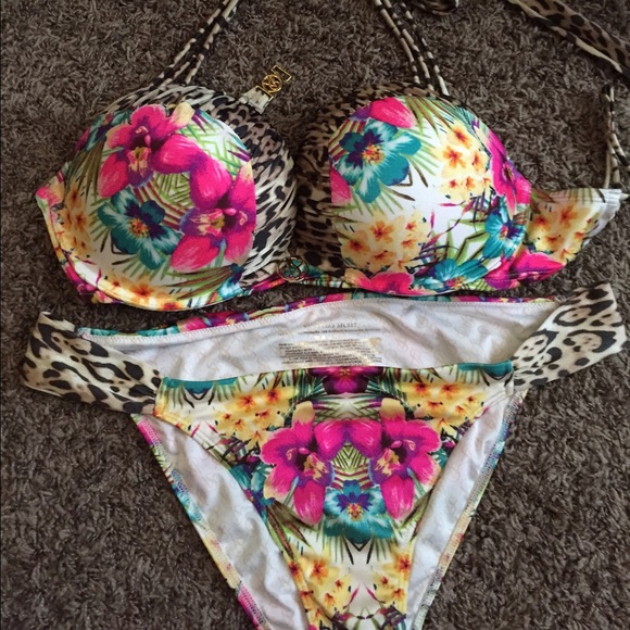 VS Bombshell Swim