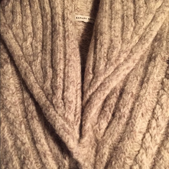 Banana Republic cable knit wool cardigan - Picture 2 of 4