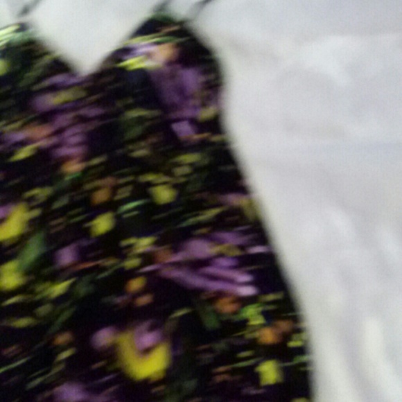 LOVELY DRESS RUE 21 - Picture 3 of 4