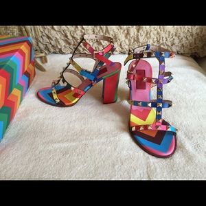 LIMITED EDITION VALENTINO ROCKSTUD SANDAL SIZE 6.5