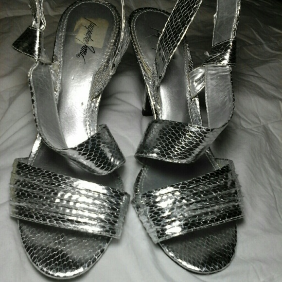 Silver reptile pattern low heel