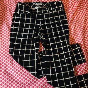 Black and white Grid graphic pants