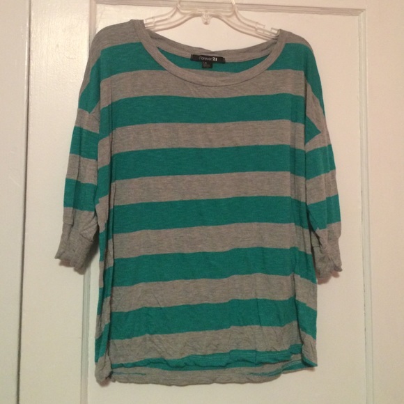 SOLD-Forever 21 Three Quarter Grey and Green Tee - Picture 2 of 4