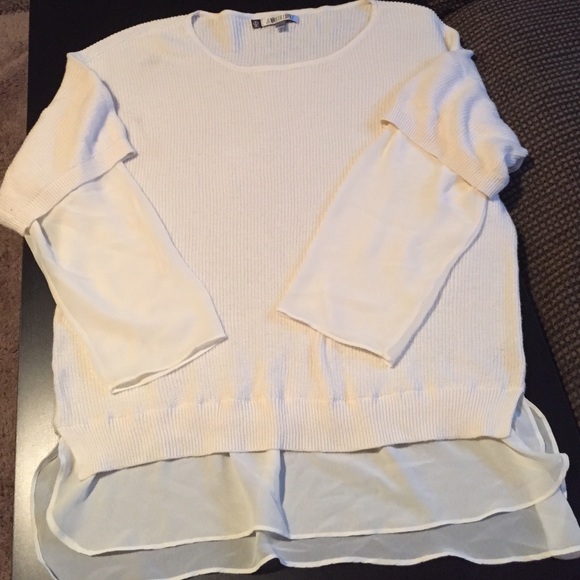 Jennifer Lopez Sweaters - Jennifer Lopez Ivory sweater with chiffon