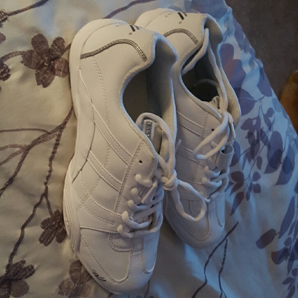 Varsity cheer shoes