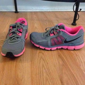 Nike running shoes size 8