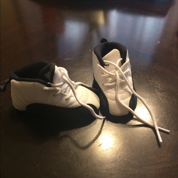 Retro Jordan's 12's Taxis in great condition