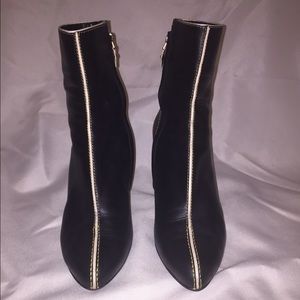 Louis Vuitton ankle boots size 40