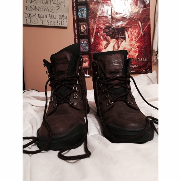 MENS brown hiking boots