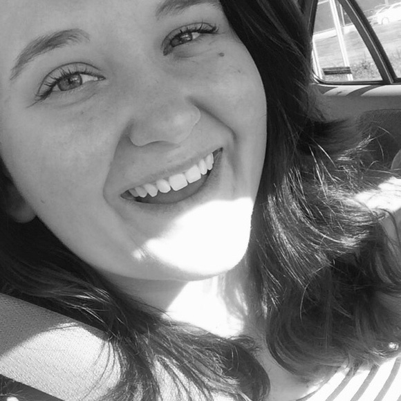 Meet the posher, Amber - Picture 1 of 2