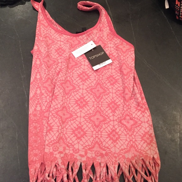 BRAND NEW top shop