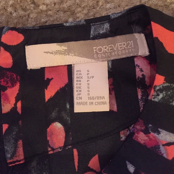 Patterned blouse - Picture 3 of 3