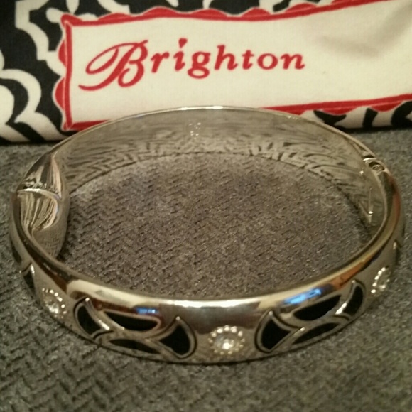 EUC- Brighton Bangle Bracelet