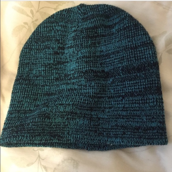 Black and blue beanie