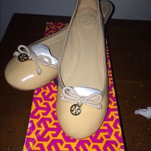 Tory burch Chelsea ballet flats in camellia pink !